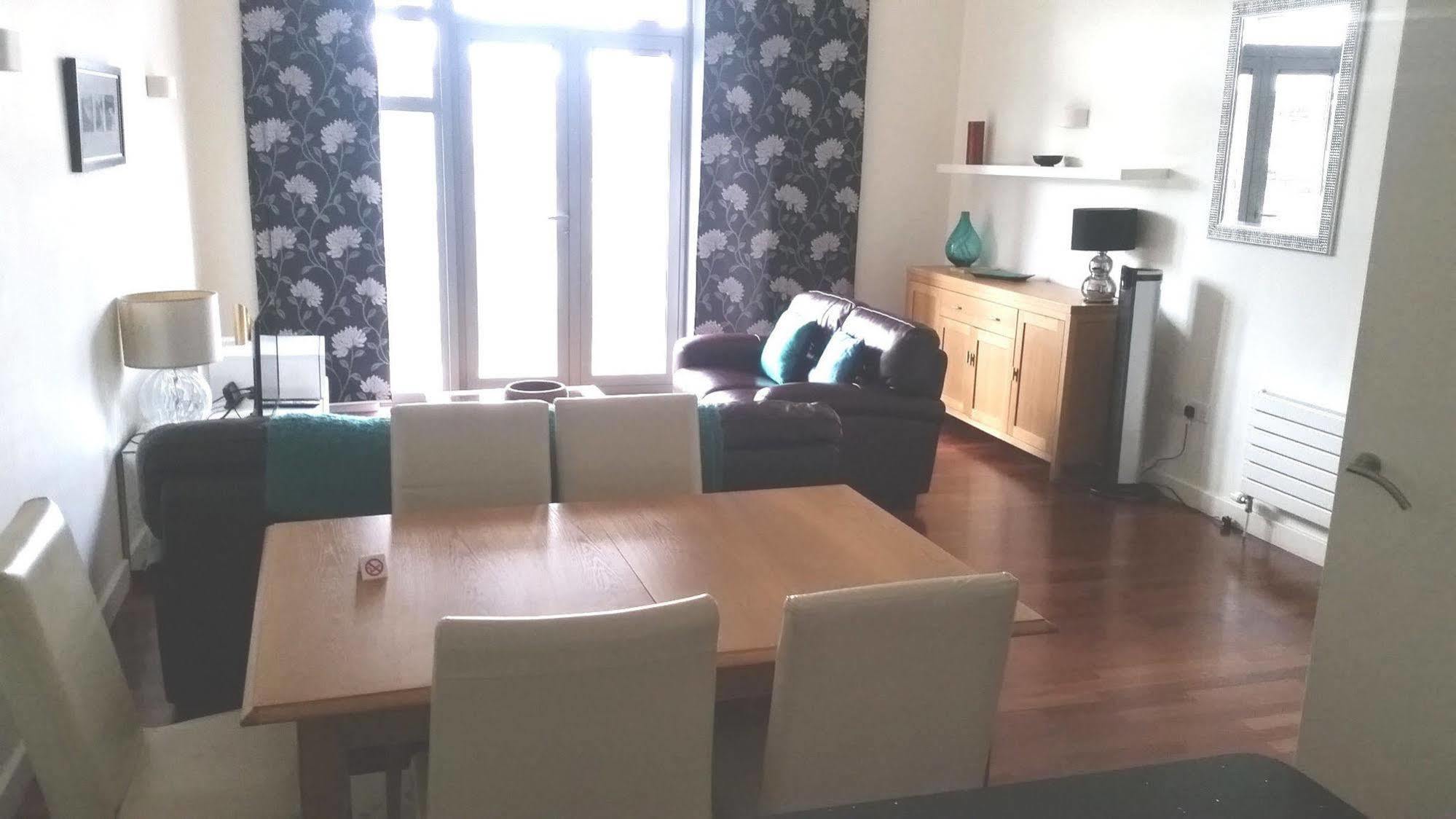 Crown Apartments 3B By Week2Week نيوكاسل أبون تاين المظهر الخارجي الصورة